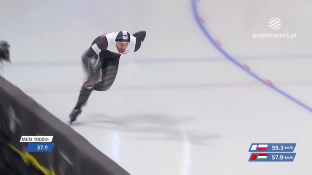 Damian Żurek pokazał się ze świetnej strony w wyścigu na 1000 metrów podczas zawodów PŚ w Calgary. Polak uzyskał czas 1:07.19, co jest nowym rekordem życiowym.

