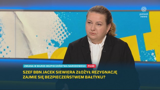 Marcin Fijołek zapytał Małgorzatę Paprocką o odejście Jacka Siewiery z Biura Bezpieczeństwa Narodowego. Szefowa kancelarii prezydenta przyznała, że już od kilku tygodni trwały w tej sprawie ustalenia z Andrzejem Dudą. - Pan minister podjął decyzję ze względu na swoje plany osobiste związane z odbyciem stypendium naukowo-badawczego na Oksfordzie - mówiła.