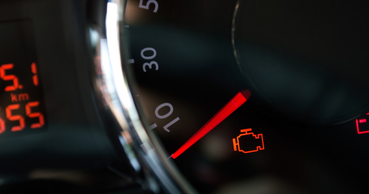 To przez niego często świeci się check engine. Lepiej umawiać się do mechanika wiadomości,aktualności,Interia To przez niego często świeci się check engine. Lepiej umawiać się do mechanika