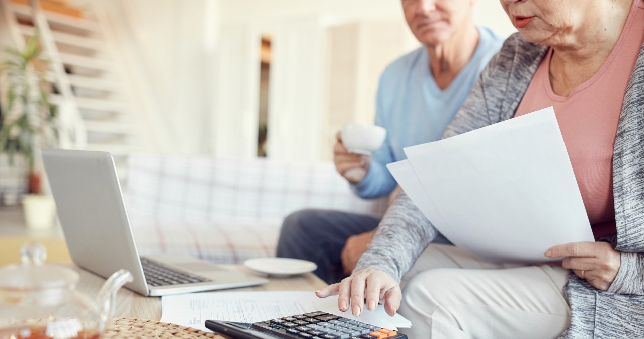 Waloryzacja w 2026 roku: Tak wpłynie na "trzynastki" i "czternastki"