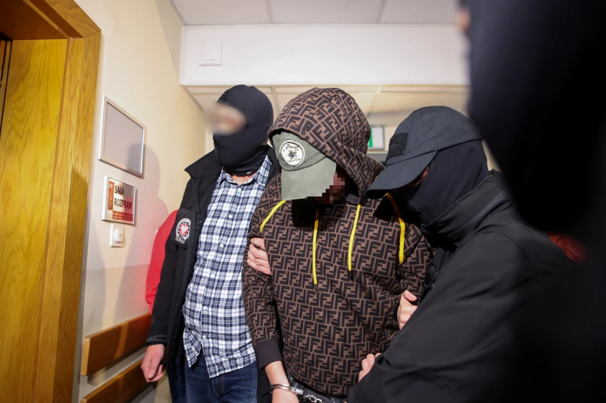 Paweł S. pozostanie w areszcie przez kolejne 60 dni, co najmniej do 28 marca - zdecydował Sąd Okręgowy w Warszawie. Twórca Red is Bad jest jednym z podejrzanych ws. nieprawidłowości w Rządowej Agencji Rezerw Strategicznych (RARS).