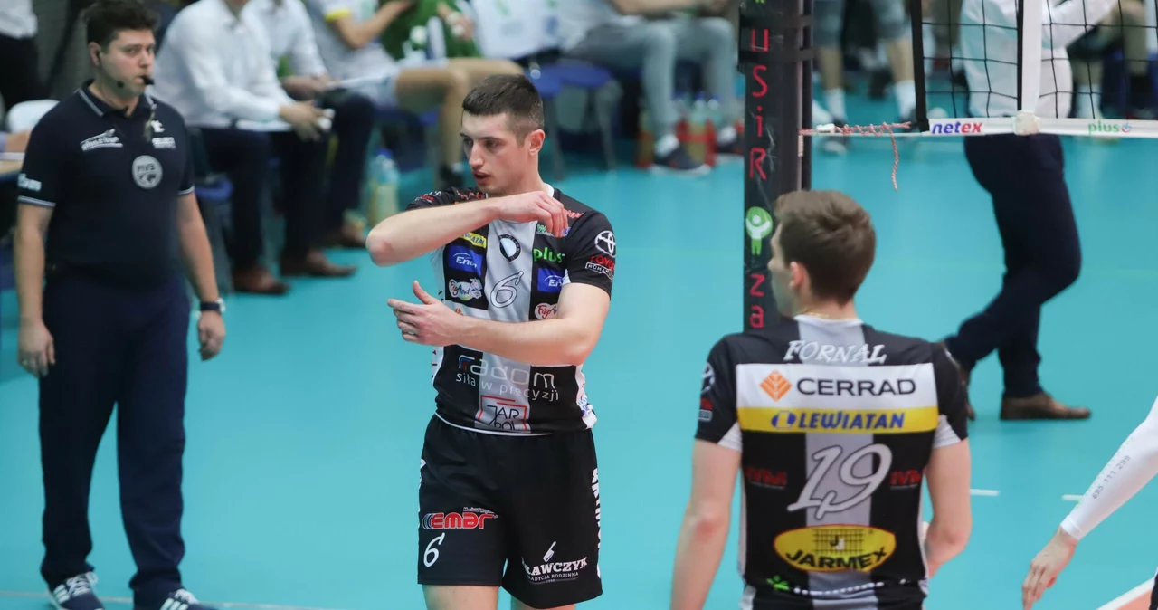 Wojciech Żaliński (z numerem 6) w barwach Czarnych Radom