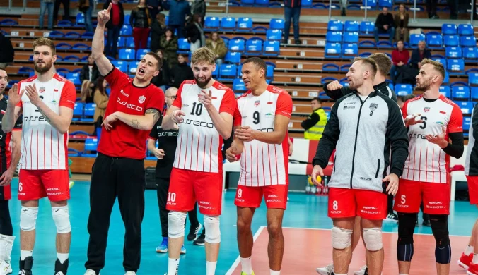 Polscy siatkarze z szansą na puchar. Jest awans, były nerwy