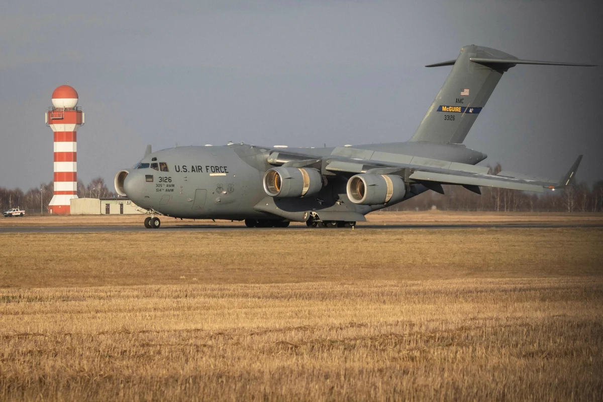 Jak podaje portal Axios amerykańskie wojsko przewiozło z Izraela do Polski około 90 pocisków przechwytujących Patriot, aby dostarczyć je Ukrainie. To oznacza dwie rzeczy: po pierwsze USA nadal uważa za priorytet ochronę krytycznej infrastruktury ukraińskiej, a po drugie Izrael przekonał się do udzielenia pomocy Kijowowi.