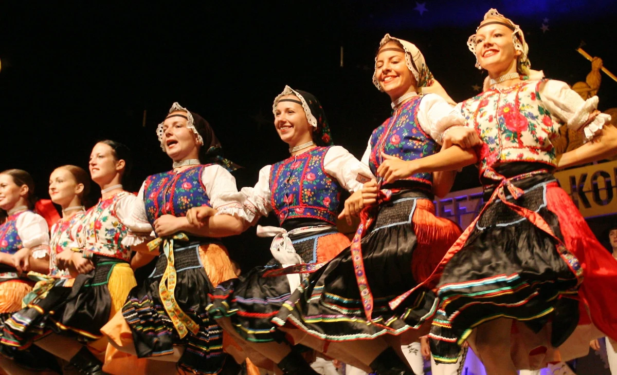 Rząd Słowacji podczas posiedzenia wyjazdowego w Czerwonym Klasztorze w Pieninach oficjalnie uznał społeczność góralską za mniejszość narodową. Dzięki tej decyzji Górale będą mogli otrzymywać środki z budżetu państwa na swoją działalność. To już 15. mniejszość narodowa u naszych południowych sąsiadów. 