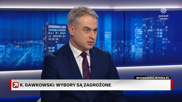 - Rosja chce zdestabilizować wybory, rekrutuje osoby, żeby działały w Polsce. Chce płacić po kilka tysięcy euro - alarmował w "Gościu Wydarzeń" wicepremier Krzysztof Gawkowski. Jak dodał, zagrożone wrogimi działaniami są komitety wszystkich kandydatów na prezydenta. Dał też "uroczyste słowo honoru", że w ramach kontroli tego, co dzieje się w sieci, nie znikną konta nieprzychylne obecnej władzy.