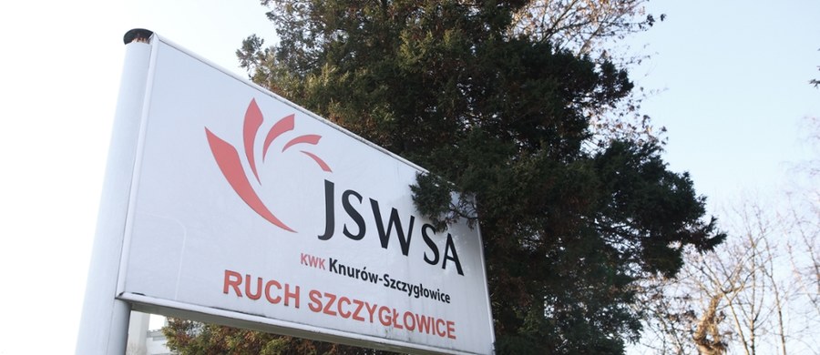 Nie żyje kolejny, czwarty górnik, który doznał ciężkich poparzeń w wypadku w kopalni Knurów-Szczygłowice. Zmarły górnik to jeden z kilkunastu poszkodowanych. 
