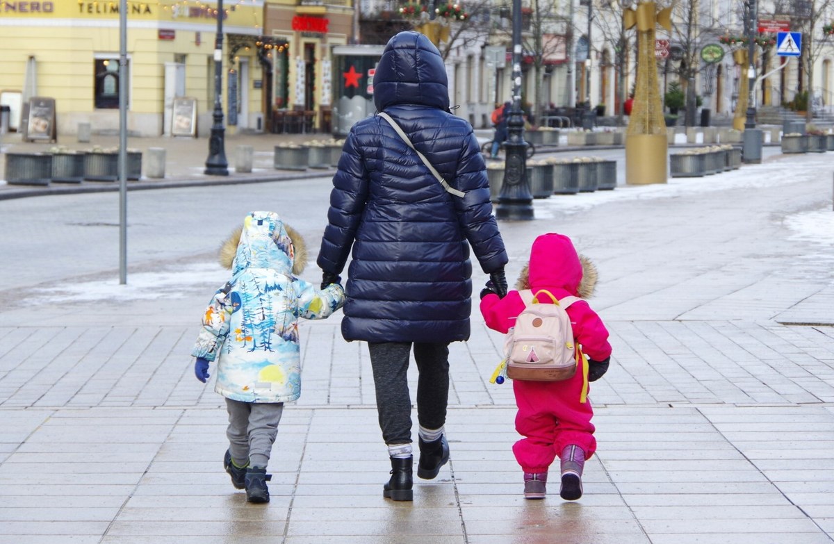 Główny Urząd Statystyczny przekazał bardzo niepokojące statystyki. Liczba ludności Polski na koniec 2024 roku spadła poniżej 37,5 mln osób. Co więcej - liczba urodzeń w ubiegłym roku była najniższa od zakończenia II wojny światowej.