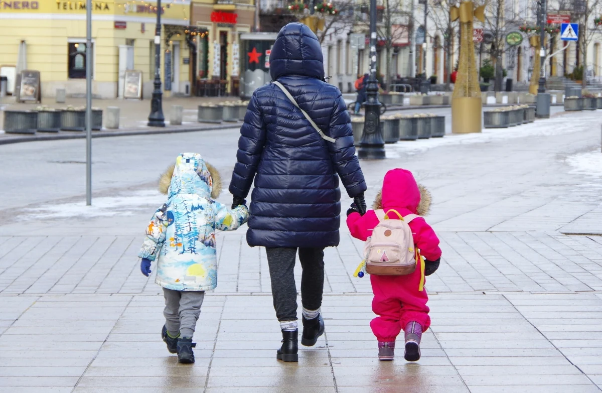 Główny Urząd Statystyczny przekazał bardzo niepokojące statystyki. Liczba ludności Polski na koniec 2024 roku spadła poniżej 37,5 mln osób. Co więcej - liczba urodzeń w ubiegłym roku była najniższa od zakończenia II wojny światowej.