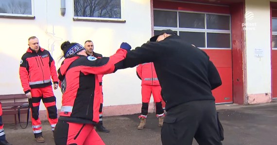 ''Wydarzenia'': Nauka samoobrony dla jeleniogórskich ratowników medycznych
