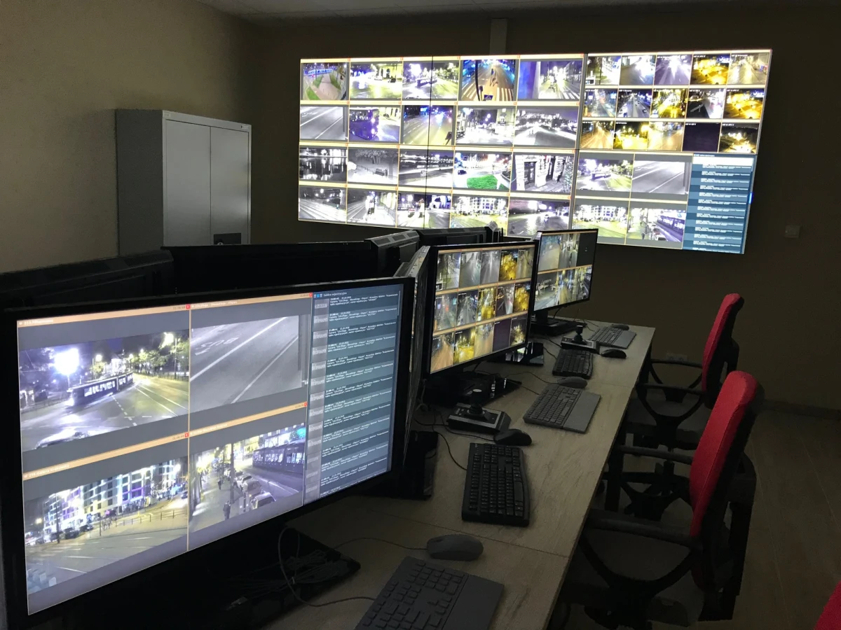 W Krakowie będzie więcej kamer. Miasto chce poprawić bezpieczeństwo mieszkańców i turystów i planuje w tym roku montaż ok. 60 nowych urządzeń w ponad 20 lokalizacjach. Przetarg ma zostać ogłoszony w lutym.