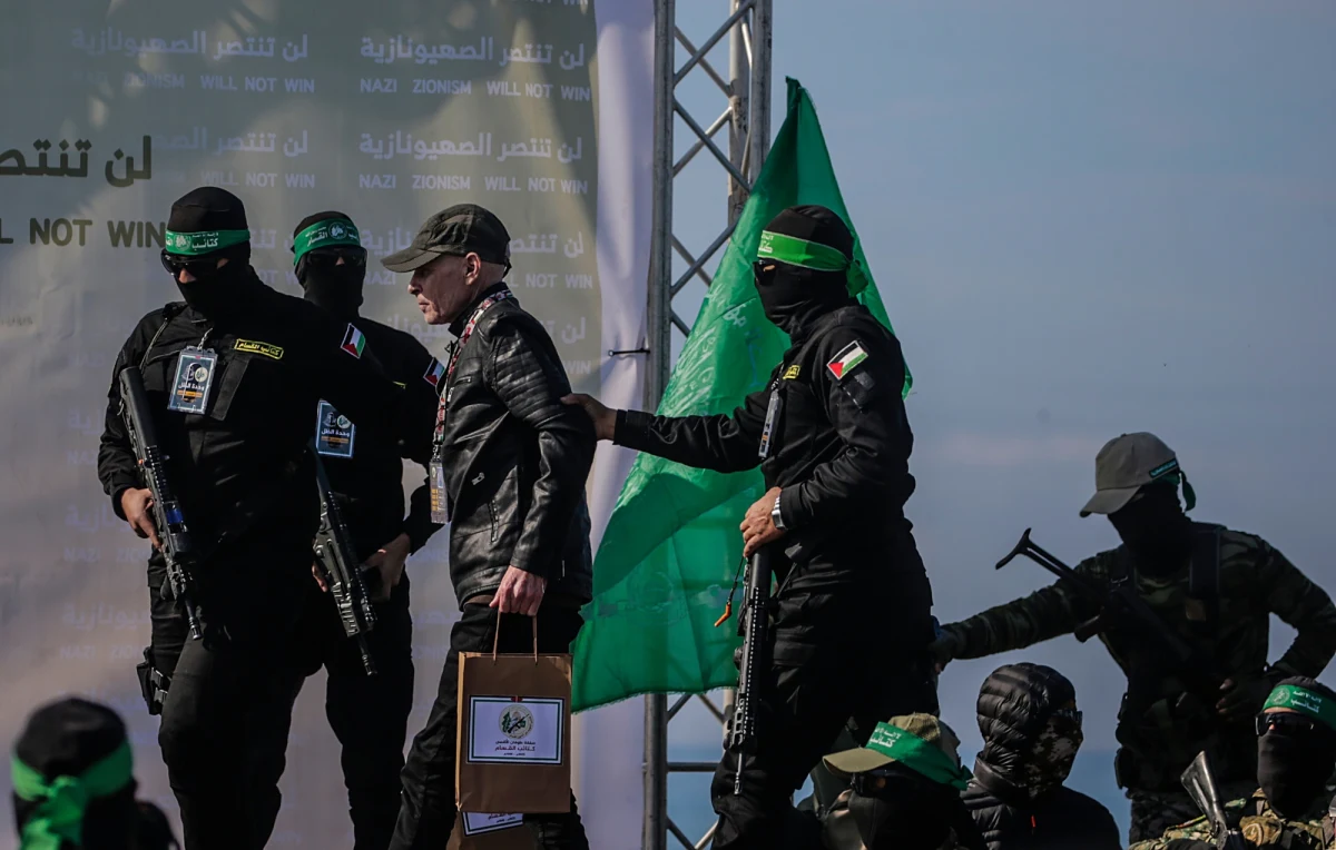 Ruszyła czwarta runda wymiany więźniów między Izraelem i Hamasem. Wolność odzyska 183 Palestyńczyków. Wcześniej uwolniono trzech Izraelczyków przetrzymywanych w Strefie Gazy. 