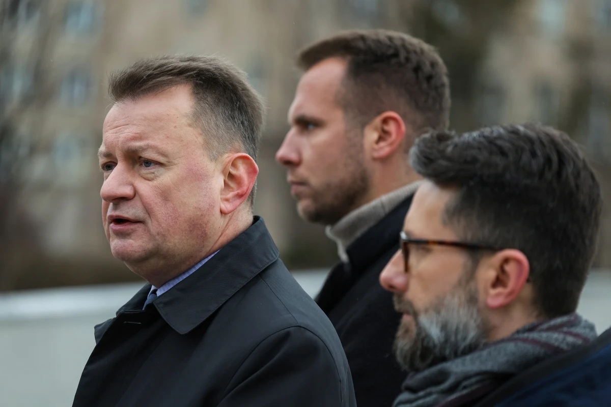 "Składamy wniosek o rozwiązanie pseudokomisji, na czele której stoi poseł Magdalena Sroka" - powiedział w sobotę Mariusz Błaszczak. Szef klubu PiS poinformował o wniosku jego klubu w sprawie rozwiązania sejmowej komisji śledczej ds. Pegasusa.
