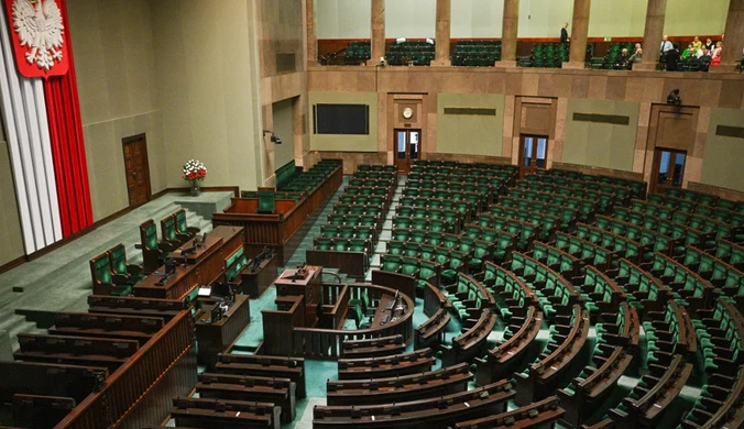 Rząd przetrwa do 2027 r.? Wyraźny podział w sondażu