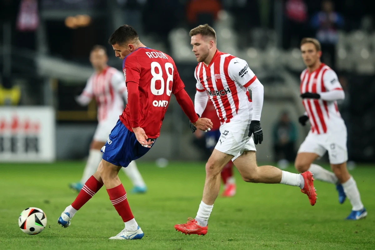 Remisem 0:0 zakończył się mecz Ekstraklasy Cracovii z Rakowem Częstochowa. Tym samym strata zespołu ze Śląska do pierwszego w tabeli Lecha wzrosła do czterech punktów.