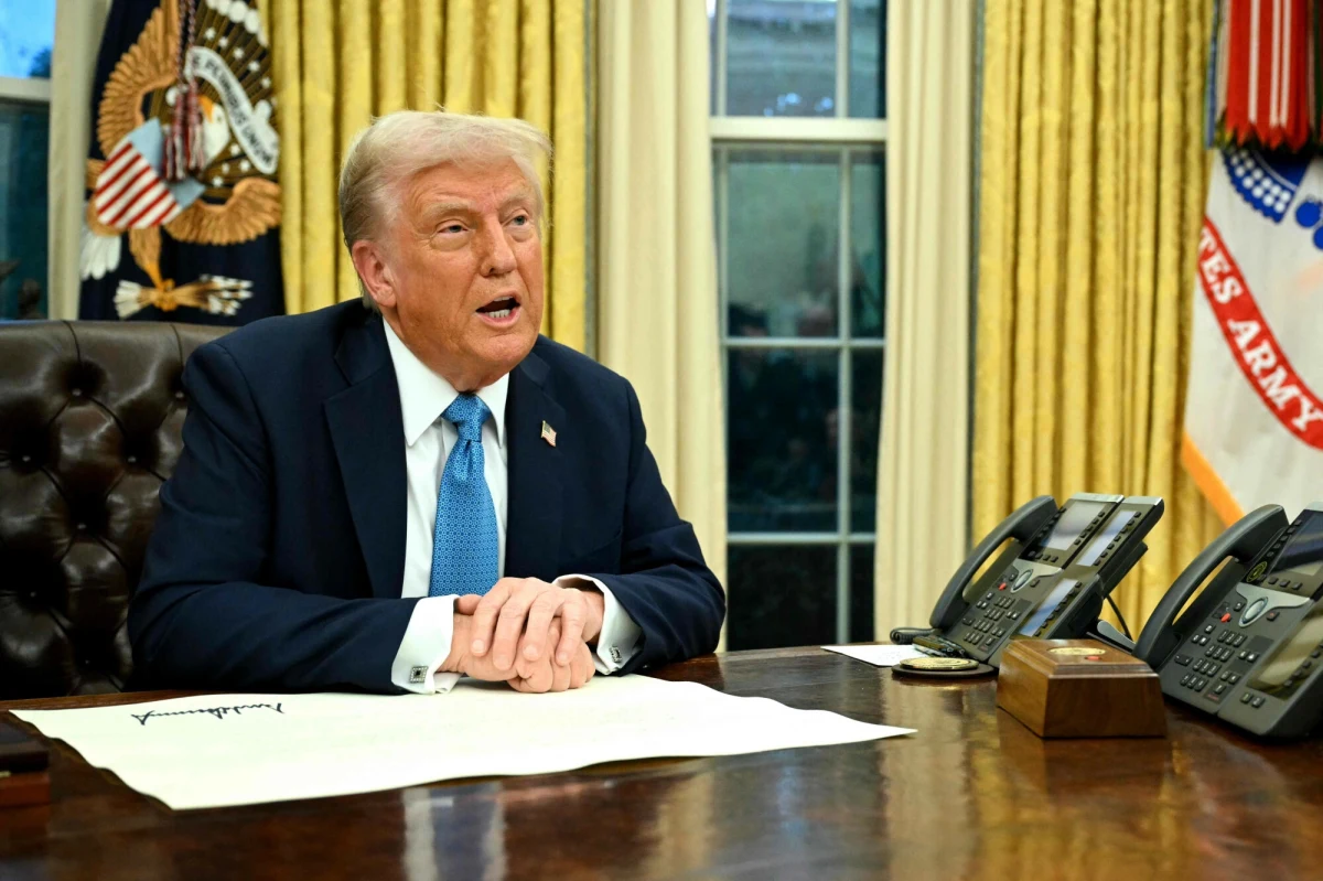 Przeprowadzenie ataków lotniczych na cele Państwa Islamskiego (IS) w Somalii – taki rozkaz wydał prezydent USA Donald Trump. Jak poinformował na platformie X w nalotach zniszczone zostały kryjówki dzihadystów. Wielu z nich zginęło. 