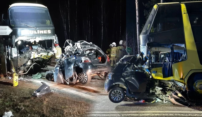 Tragiczny wypadek na Podlasiu. Auto całkowicie zmiażdżone