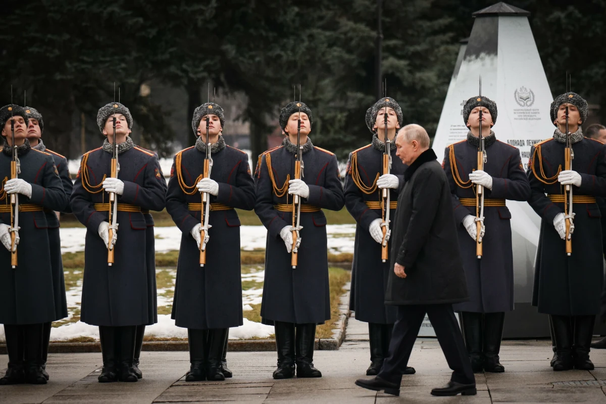 Mało pochlebnie o europejskich politykach wypowiedział się Władimir Putin. W kanale telewizyjnym Rosija-1 rosyjski prezydent stwierdził, że Donald Trump nie będzie miał żadnego problemu w przekonaniu Europy do swoich racji.