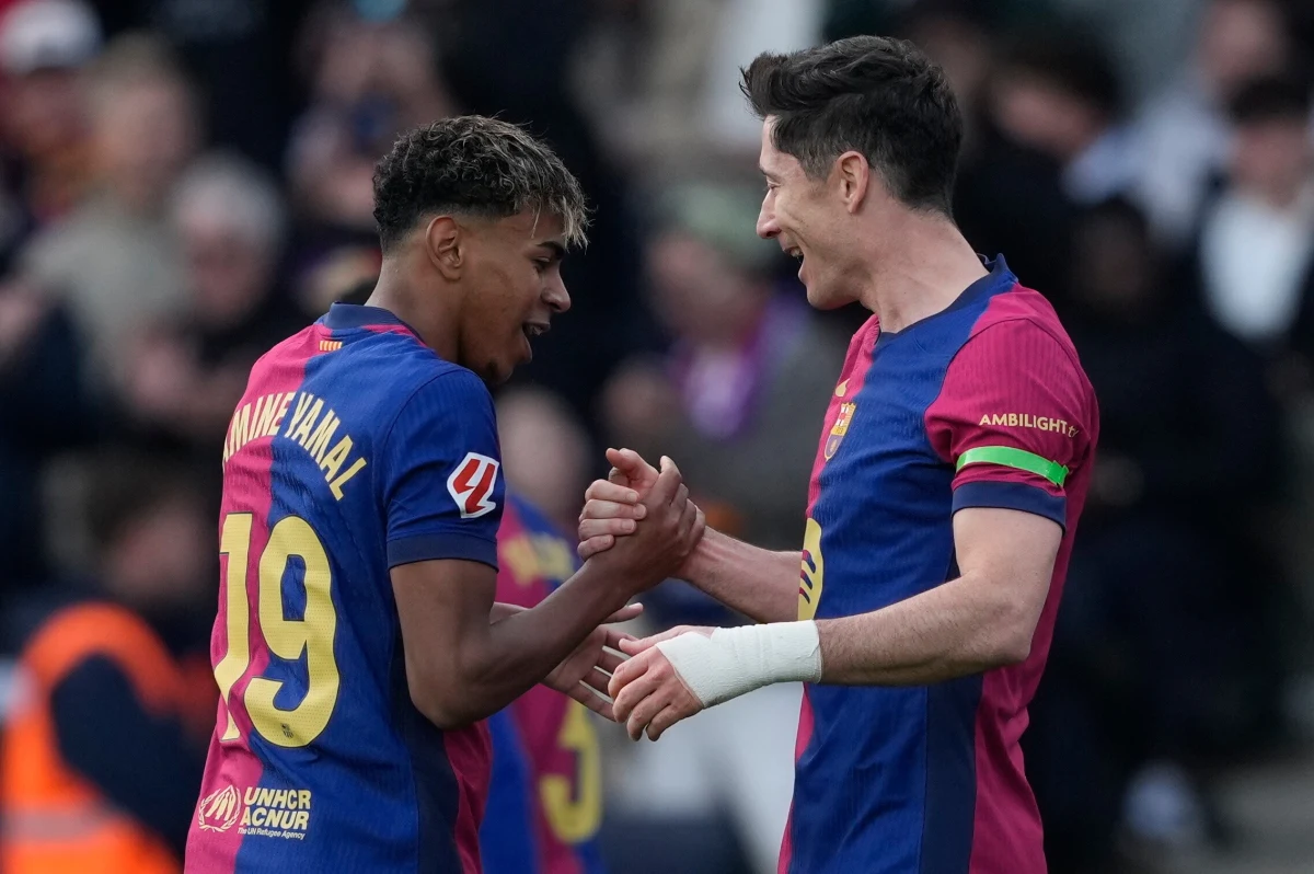 Barcelona pokonała na własnym stadionie Alaves, a jedyną bramkę zdobył polski napastnik Robert Lewandowski. Wygrana oznacza, że drużyna z Katalonii traci do liderującego Realu Madryt już tylko 4 pkt.