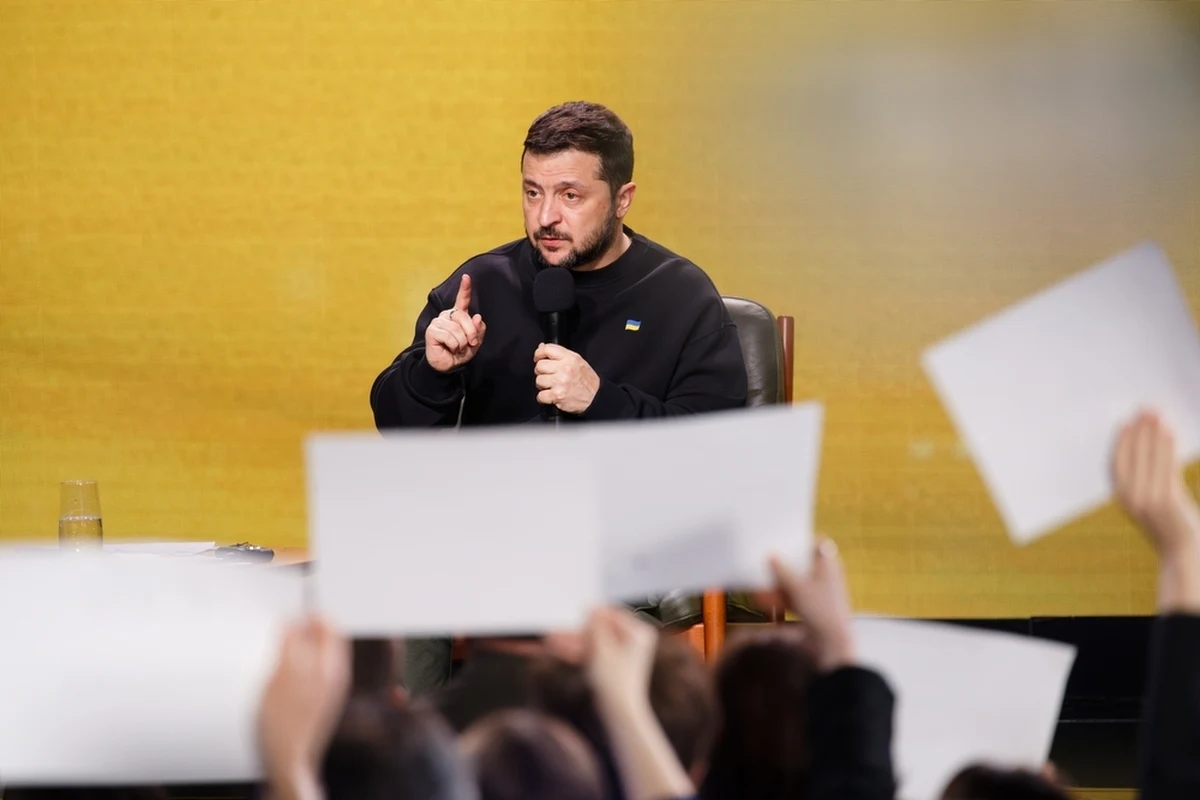 Ukraiński prezydent apeluje do nowej administracji Białego Domu o więcej konsultacji w sprawie ewentualnych rozmów pokojowych. Zdaniem Wołodymyra Zełenskiego Ukraina obroniła swoją niepodległość i obecnie znajduje się bliżej pokoju niż kiedykolwiek w ciągu ostatnich trzech lat.