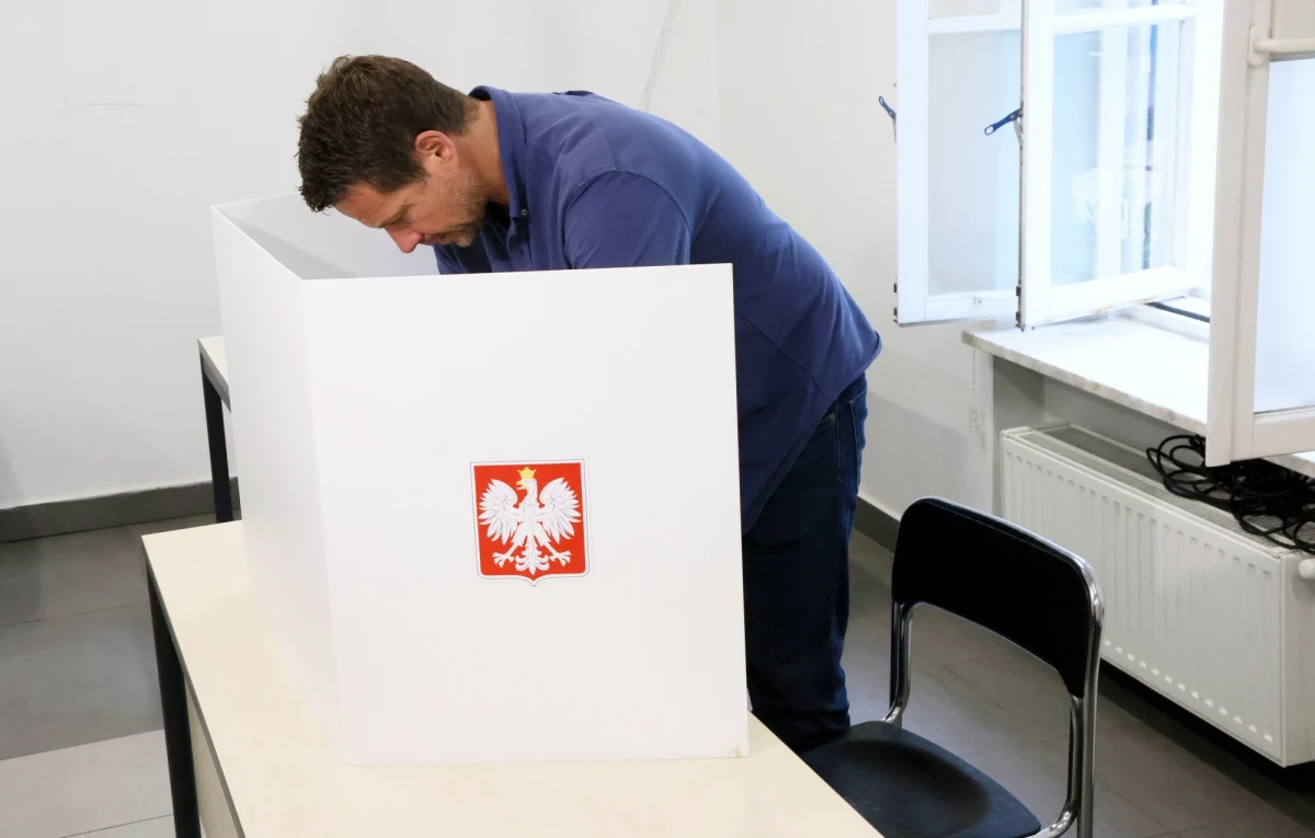 Rafał Trzaskowski czy Karol Nawrocki? Wyniki sondaży nie zostawiają wątpliwości, że to właśnie jeden z nich wygra wybory prezydenckie w Polsce. Najnowszy sondaż przewiduje wyborczą wygraną Trzaskowskiego.