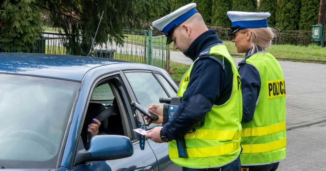 wiadomości,aktualności,Interia Rządzący chcą nowych kar dla kierowców. Nawet 5 lat więzienia za prędkość