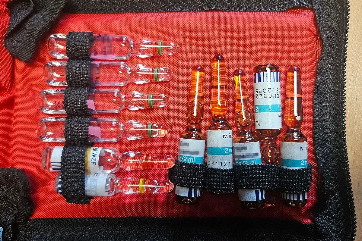 Po ponad dwuletnim śledztwie ws. nielegalnego obrotu środkami odurzającymi, w tym fentanylem, Prokuratura Okręgowa we Włocławku skierowała do sądu akt oskarżenia przeciw trzem osobom. Dwóm z nich, za działanie na szkodę szpitala w Lipnie, grozi więzienie.

