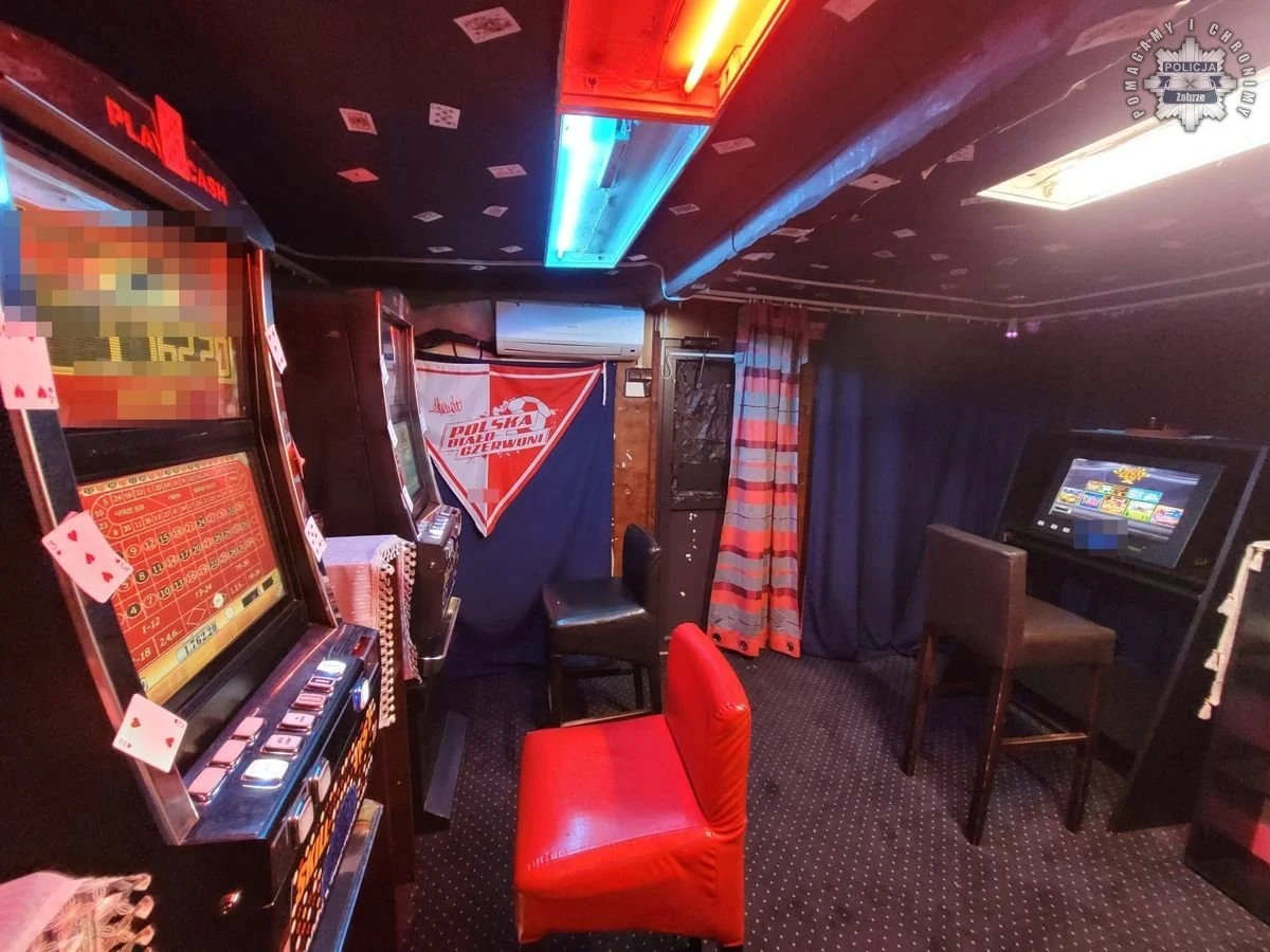Ponad 300 automatów do nielegalnych gier hazardowych przejęto w całym ubiegłym roku w województwie śląskim. Najwięcej takich urządzeń służba celno-skarbowa wykryła w Sosnowcu.