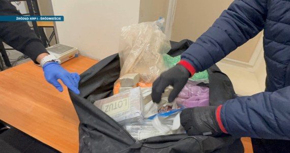 25 kg narkotyków w mieszkaniu. Warszawska policja zatrzymała mężczyznę