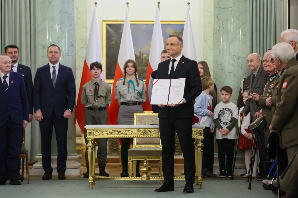 14 lutego będziemy obchodzić nowe święto państwowe, które upamiętnia żołnierzy największej podziemnej armii w Europie w czasie II wojny światowej. Ustawę o ustanowieniu narodowego Dnia Pamięci Żołnierzy Armii Krajowej podpisał prezydent Andrzej Duda. 