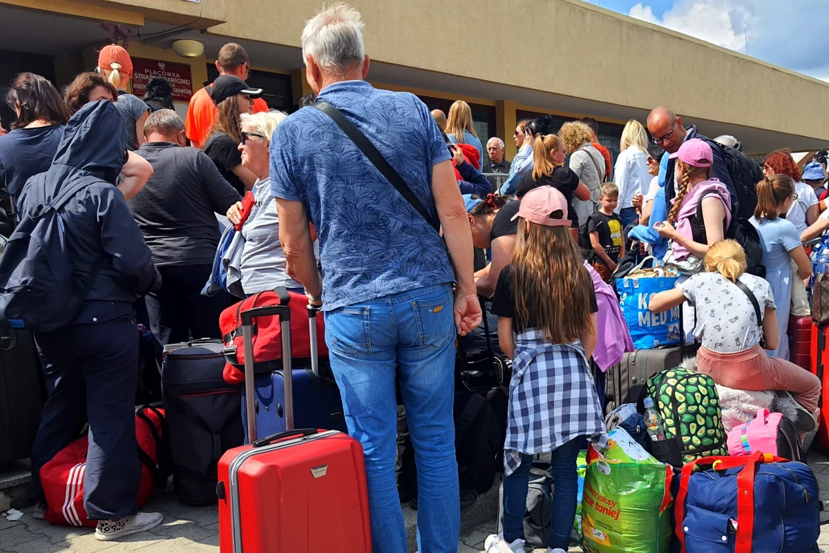 60 proc. Polaków w 2024 r. wyjechało na wypoczynek. 40 proc. było co najmniej raz na wyjeździe zagranicznym - to najwięcej od 1993 roku - wynika z dorocznego badania CBOS, w którym zadało respondentom pytanie: jak spędzali swój wolny czas. 