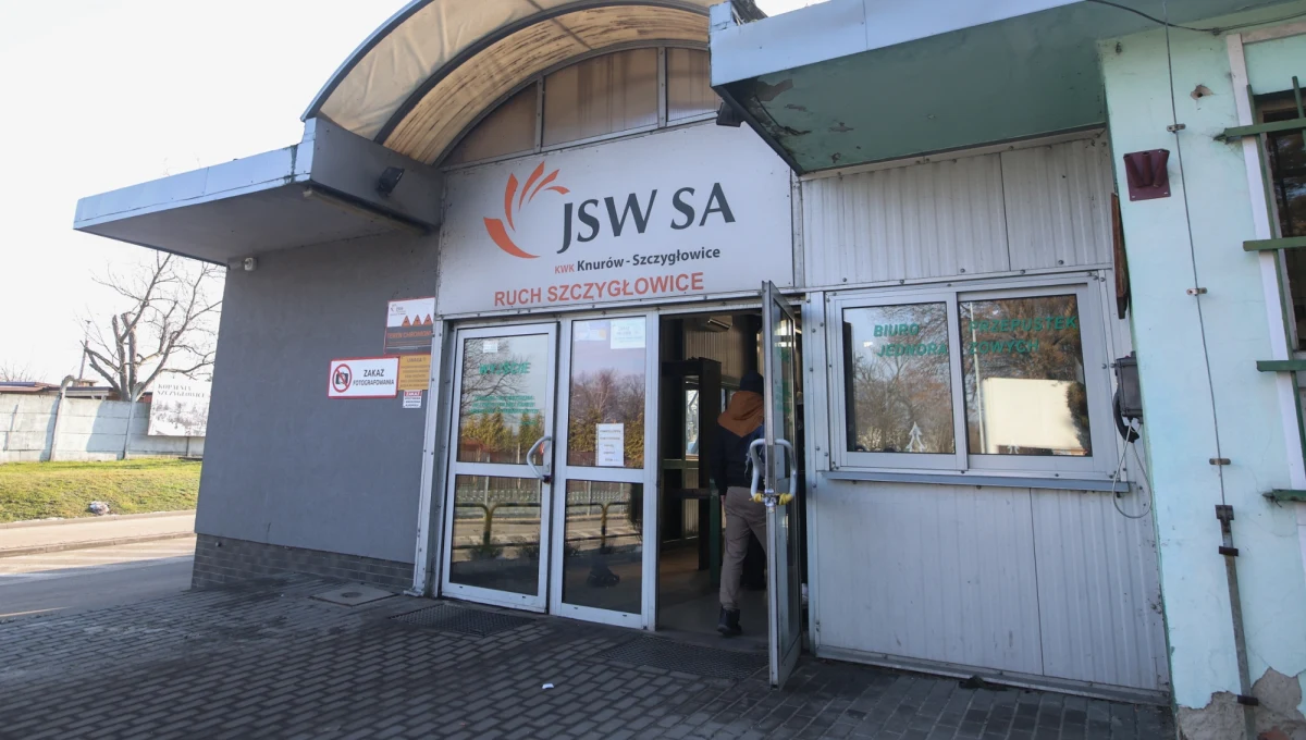 Akcja ratownicza w Kopalni Węgla Kamiennego Knurów-Szczygłowice (woj. śląskie) została zakończona. W wyniku zapłonu metanu, do którego doszło tam 22 stycznia br., zmarło czterech górników, a 13 zostało rannych.