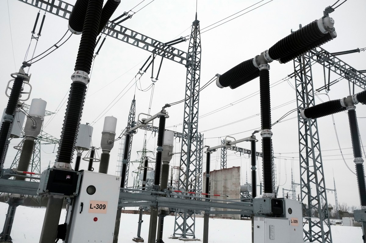 W niedzielę, kilka minut po godz. 13:00 czasu polskiego, sieci elektroenergetyczne Litwy, Łotwy i Estonii zostały zsynchronizowane z obszarem kontynentalnej Europy. Ruszyło połączenie LitPol Link, za pośrednictwem którego dokonano synchronizacji.
