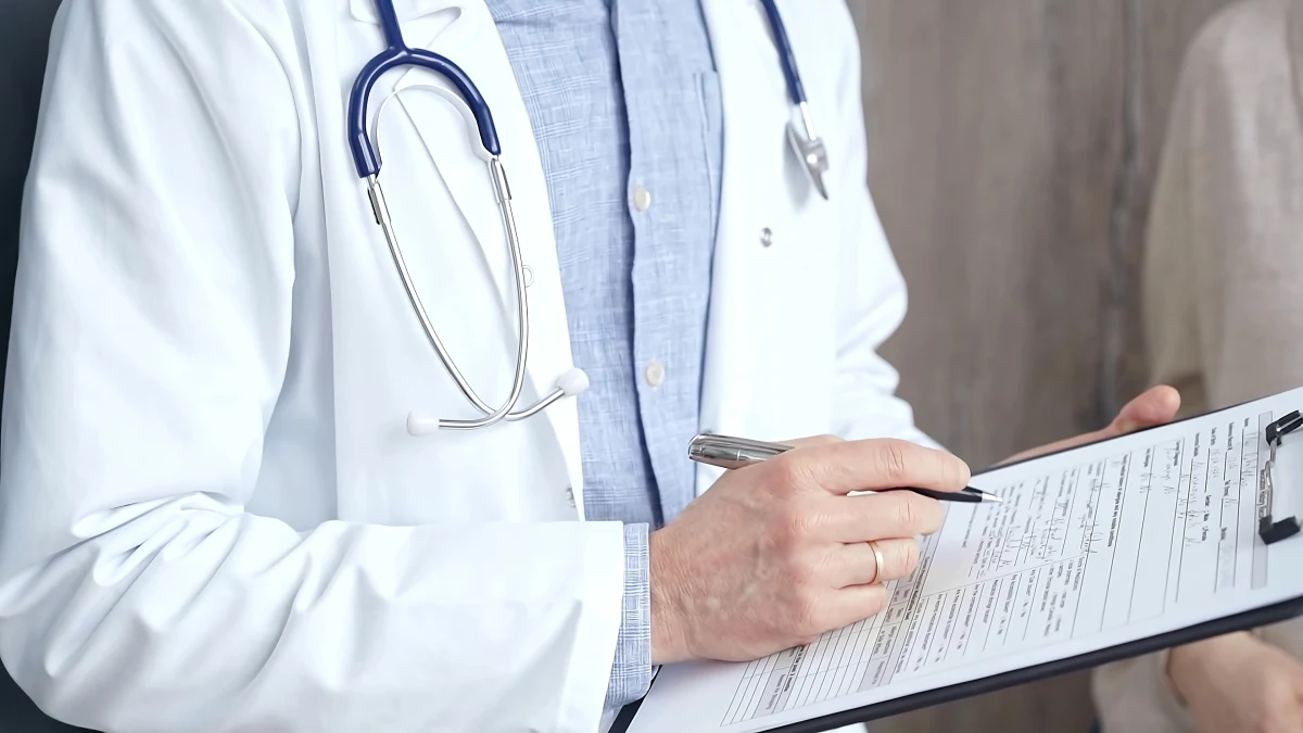 Do końca marca szpitale dostaną pieniądze za nielimitowane badania i zabiegi, które wykonały w czwartym kwartale ubiegłego roku. Takie zapewnienie nasz dziennikarz otrzymał w Ministerstwie Zdrowia. Jest to reakcja na kolejne sygnały od dyrektorów lecznic, którzy skarżą się na trudną i niepewną sytuację finansową.