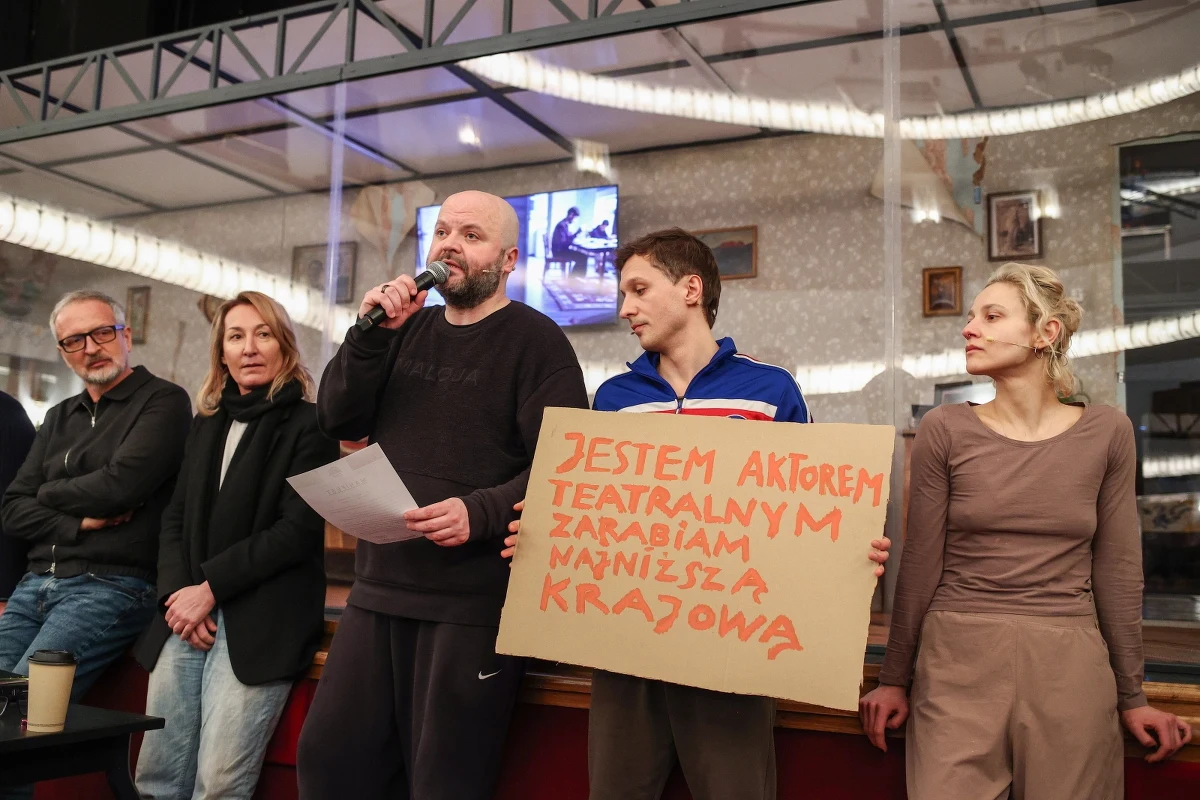 Aktorzy Teatru Śląskiego w Katowicach zaprotestowali przeciwko niskim wynagrodzeniom aktorów etatowych. We wtorek przedstawili swój manifest, w którym wezwali swoich kolegów z całej Polski do jedności i solidarności.

