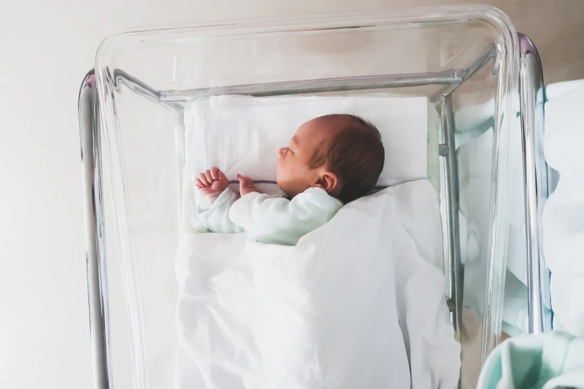 Jaka przyszłość czeka oddziały porodowe w Polsce? Sześć porodówek na Mazowszu, Warmii i Mazurach, Śląsku i Podkarpaciu zamknięto na trwałe w 2024 r. - czytamy w środowym wydaniu "Dziennika Gazety Prawnej". 