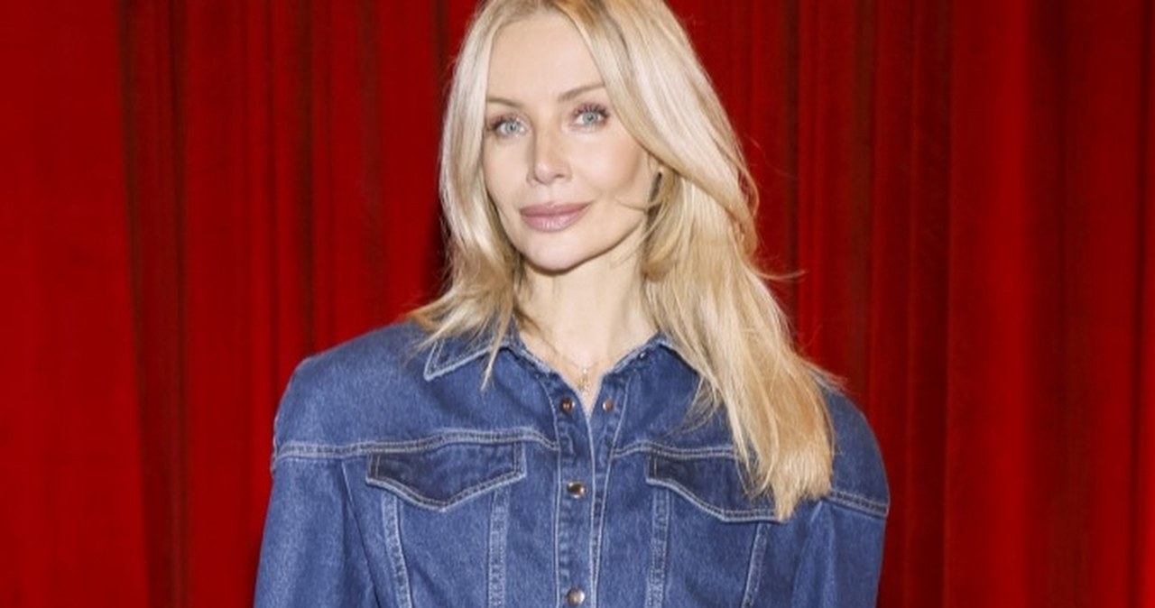 Noszą je na okrągło. Te jeansy to hit 2025 roku