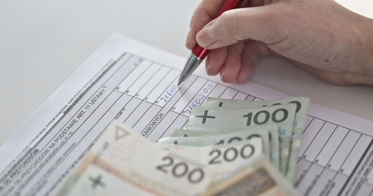 Polacy masowo korzystają z tych aplikacji. Nie są świadomi konsekwencji