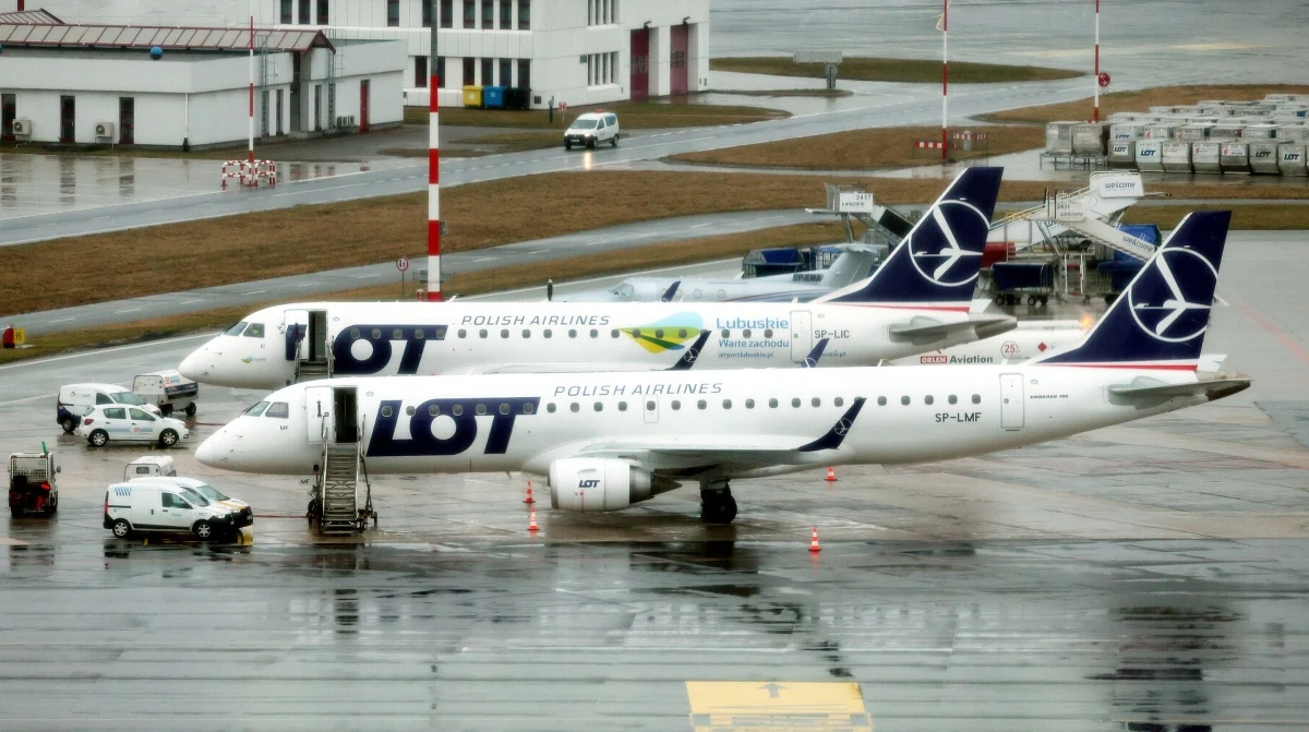 "Na biznesie z uzbeckim biurem podróży PLL LOT stracił ponad 100 tys. dolarów. Potwierdzenia przelewów okazane przez kontrahenta były fałszywe" - podaje w czwartkowym wydaniu "Rzeczpospolita". Umowa z zagranicznym biurem była zawarta za rządów Prawa i Sprawiedliwości, a informacje o trasie, której dotyczyla umowa, pojawiły się m.in. na oficjalnej rządowej stronie gov.pl.