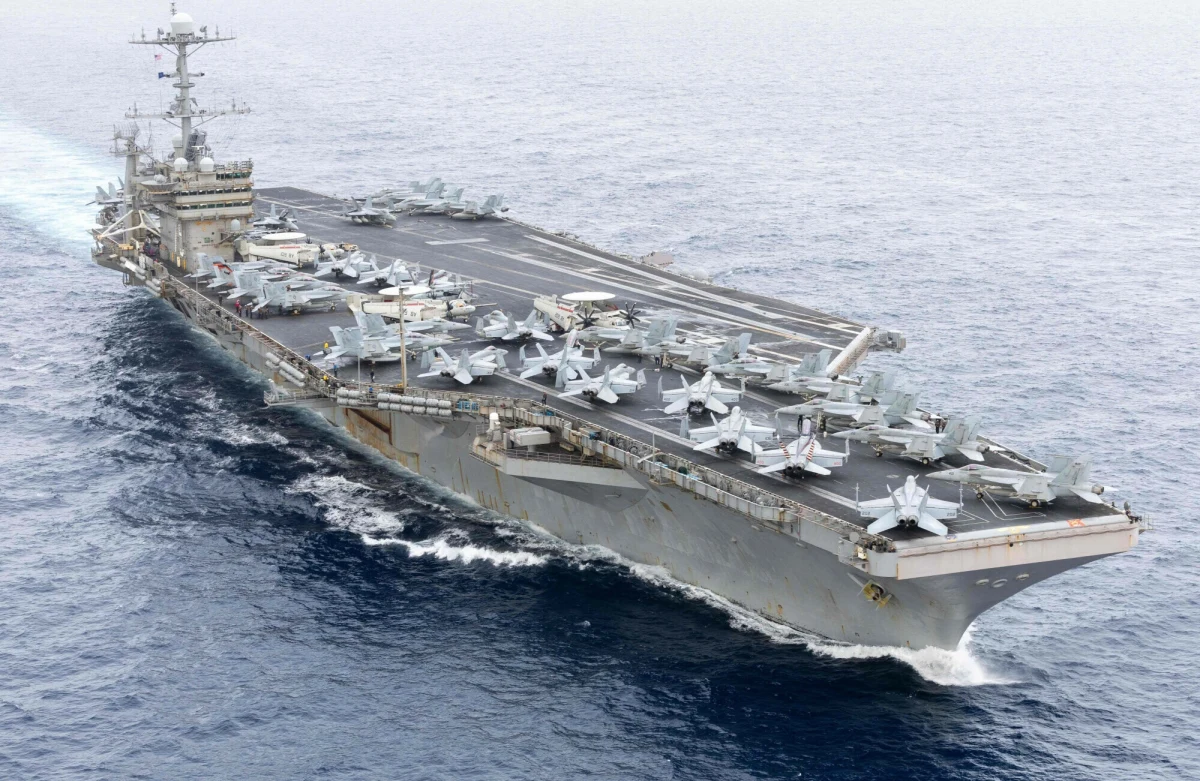 Na Morzu Śródziemnym, niedaleko Egiptu, doszło do zderzenia amerykańskiego lotniskowca USS Harry S. Truman ze statkiem handlowym. Co ważne, nie ma informacji o poszkodowanych.