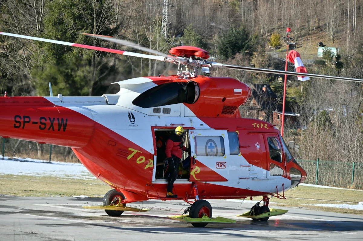 Choć ubiegły rok był rekordowy względem frekwencji turystycznej w Tatrach, to przełożyło się to na większą liczbę wypadków. Jak informują ratownicy TOPR, w zeszłym roku udzielili oni pomocy 1330 turystom, taternikom i narciarzom – to wzrost aż o 36 proc. względem roku 2023. 