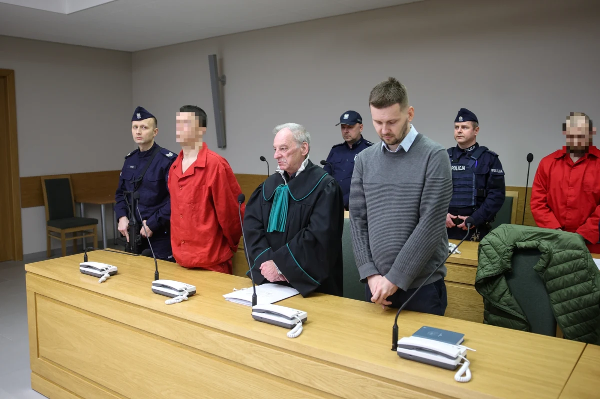 5,5 roku spędzą w więzieniu dwaj Rosjanie, którzy zachęcali do wstąpienia do Grupy Wagnera. Sąd okręgowy w Krakowie uznał Andrieja G. i Aleksieja T. winnymi działania na rzecz rosyjskiego wywiadu, werbowania do organizacji terrorystycznej i prowadzenia wojny hybrydowej przeciwko Polsce. Wyrok jest nieprawomocny. 