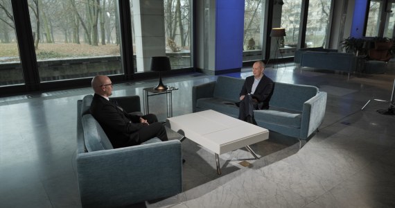 "Szczerze o pieniądzach": Polacy kontra banki