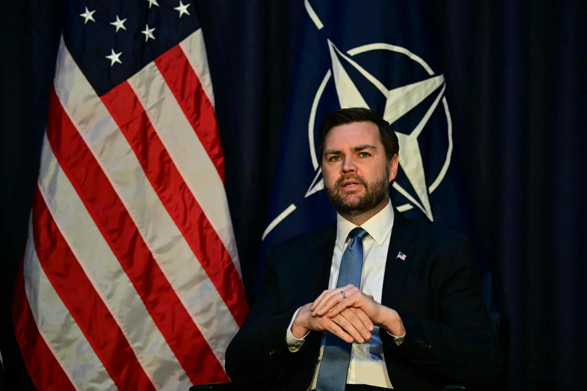 "Największym zagrożeniem dla Europy nie jest Rosja, czy Chiny, ale zagrożenie od wewnątrz, odwrót Europy od niektórych z najbardziej podstawowych wartości" - powiedział w piątek wiceprezydent USA J.D. Vance w swym przemówieniu na Monachijskiej Konferencji Bezpieczeństwa. Wiceprezydent USA nie szczędził gorzkich słów przywódcom europejskich państw. "Jeśli amerykańska demokracja przetrwała 10 lat łajania ze strony Grety Thunberg, wy przetrwacie kilka miesięcy Elona Muska" - kpił Vance.