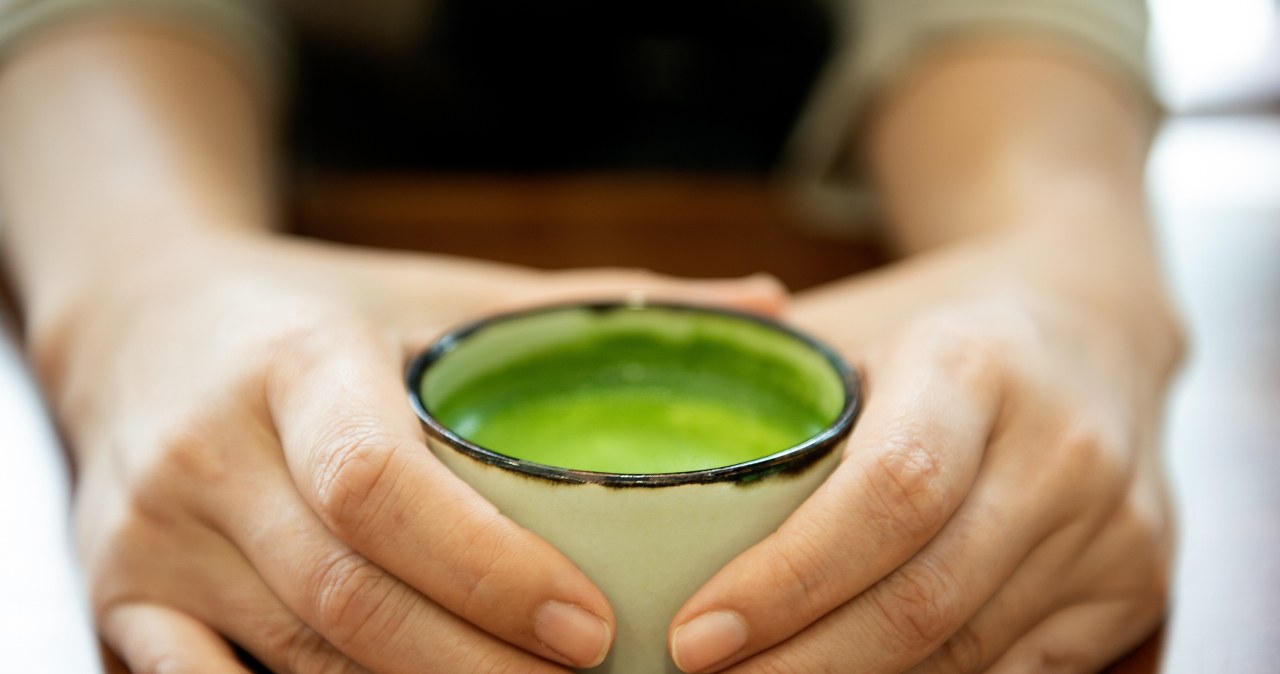 To nie tylko modny napój. Matcha może pomagać przy katarze siennym