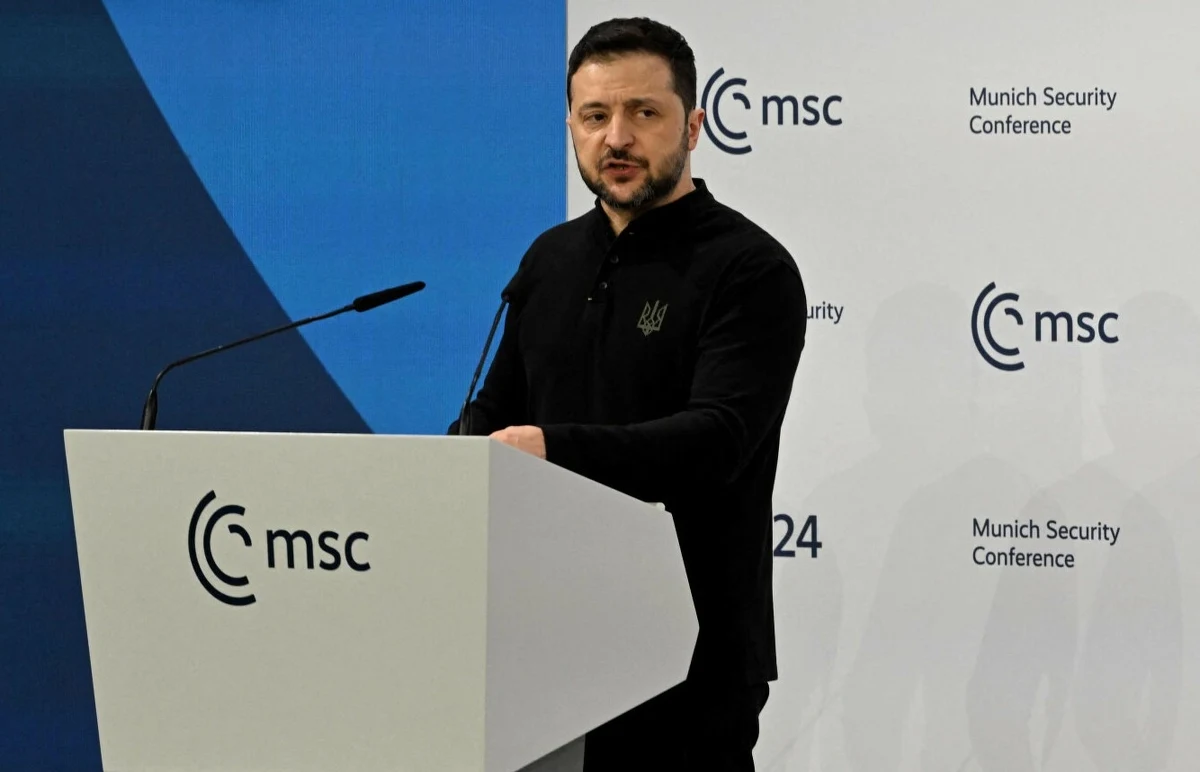 Wołodymy Zełenski ostrzegł, że według informacji wywiadowczych Ukrainy, Rosja w tym roku planuje wysłać wojska na Białoruś. O tym prezydent Ukrainy mówił podczas swojego sobotniego wystąpienia w czasie trwającej Monachijskiej Konferencji ds. Bezpieczeństwa. 