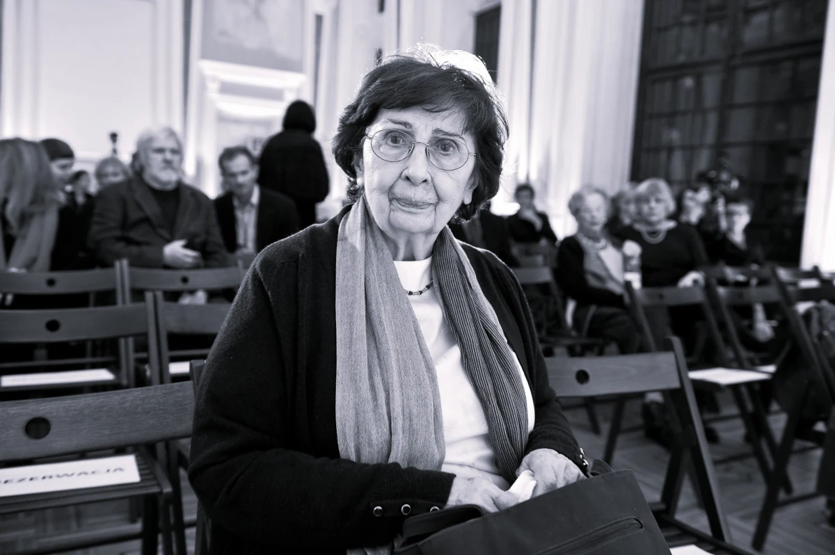 W sobotę 15 lutego w wieku 95 lat zmarła Katarzyna Herbert, tłumaczka i wdowa po Zbigniewie Herbercie. Informację o śmierci potwierdził w niedzielę przedstawiciel Fundacji im. Zbigniewa Herberta Mikołaj Nowak-Rogoziński.