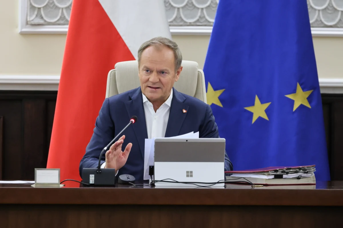 "Taki był pomysł, żeby oczywiście to premierzy na tym spotkaniu się znaleźli, więc mam nadzieję, że tak się stanie" - powiedział w rozmowie z RMF FM Grzegorz Schetyna, pytany, czy premier Donald Tusk weźmie udział w zwołanym przez prezydenta Francji nadzwyczajnym szczycie. Ma on się odbyć w poniedziałek w Paryżu. Spotkanie ma dotyczyć kwestii bezpieczeństwa, w kontekście ostatnich zapowiedzi prezydenta USA Donalda Trumpa dotyczących Ukrainy.