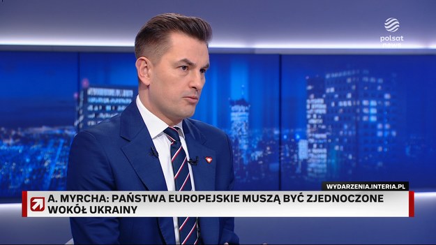 - Wydaje się, że rozwiązania, które rysują się po monachijskiej konferencji i tego co wydarzyło się w ostatnich tygodniach, muszą zakładać wszystkie scenariusze - twierdzi Arkadiusz Myrcha odnosząc się do doniesień dotyczących tematu rozmów na szczycie w Paryżu. Polityk KO podkreślił, że Europa musi być gotowa do działania, choć wysłanie żołnierzy, nie jest obecnie priorytetem w dyskusji. Na wstępie programu prowadzący Marcin Fijołek poprosił o potwierdzenie obecności premiera Donalda Tuska w trakcie nadzwyczajnego szczytu, który odbędzie się w poniedziałek w Paryżu. Arkadiusz Myrcha przyznał, że choć "nie ma oficjalnego potwierdzenia, to według jego wiedzy premier będzie brał w nim udział". Zdaniem wiceministra będzie to okazja do przedstawienia polskiej wizji polityki międzynarodowej w odpowiedzi na wydarzenia z Monachijskiej Konferencji Bezpieczeństwa. - Dzisiaj jest potrzebny, jak nigdy dotychczas, bardzo mocny, zdecydowany i w duchu pełnej jedności, głos Europy w stosunku do tego, co się dzieje w Ukrainie - stwierdził. Kontynuując temat wojny, Marcin Fijołek przytoczył nieoficjalne ustalenia dziennikarzy Financial Times, według których, w trakcie szczytu zwołanego przez Emmanuela Macrona omawiana będzie kwestia relokowania do Ukrainy zachodnich żołnierzy. Według wiceministra sprawiedliwości nie będzie to główny temat dyskusji. - Wydaje się, że rozwiązania, które rysują się po monachijskiej konferencji i tego co wydarzyło się w ostatnich tygodniach, muszą zakładać wszystkie scenariusze. Natomiast ten scenariusz, czyli wojska państw europejskich obecne w Ukrainie, to nie jest ten pierwszy, który będzie brany pod uwagę - podkreślił. - Na razie mamy wsparcie państw europejskich i administracji amerykańskiej, ale musimy być gotowi na nowe scenariusze, które w kolejnych miesiącach będą realizowane - dodał.