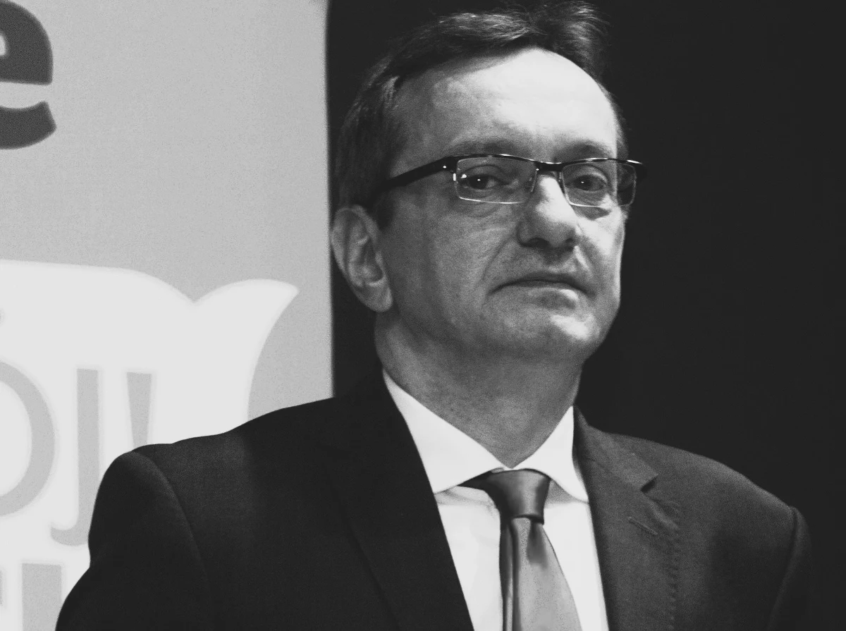 Zmarł Andrzej Potocki, filozof, działacz polityczny i społeczny, poseł na Sejm I, II i III kadencji - poinformowała Kancelaria Sejmu. Był trzykrotnie wybierany w okręgu gliwickim z list Unii Demokratycznej (w 1991 i 1993 r.) i Unii Wolności (w 1997 r.).